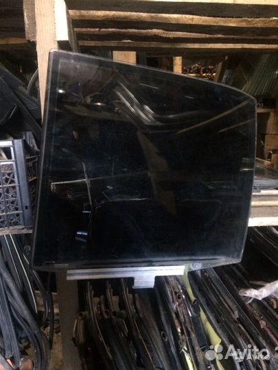 Стекло заднее правое и левое Mercedes w140