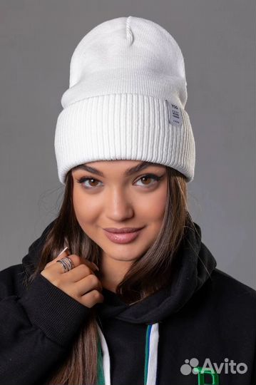 Шапка женская весенняя