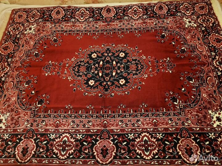 Дивандек на диван и накидки на кресла, подушки