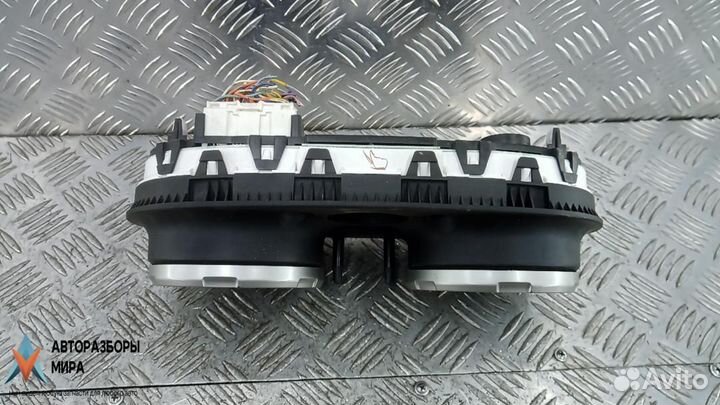 Щиток приборов (приборная панель) Nissan Qashqai