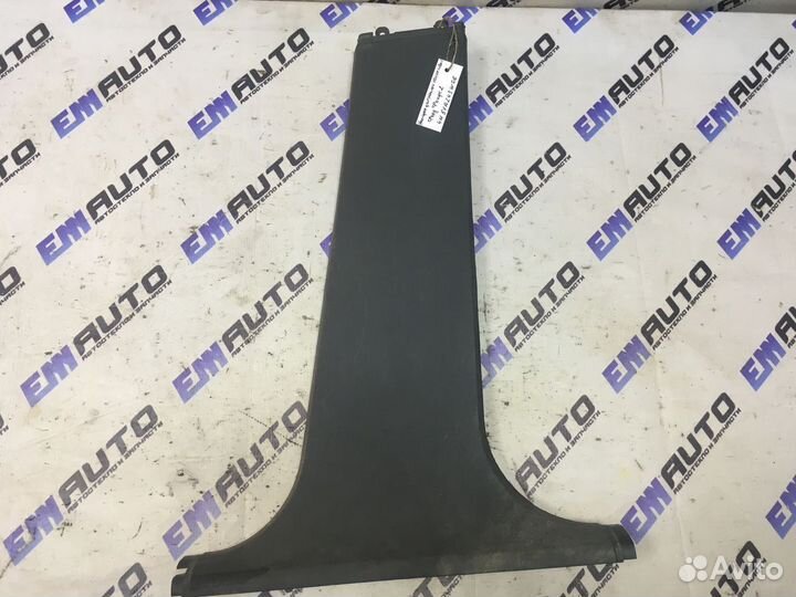 Накладка центральной стойки правая Форд Фокус 2