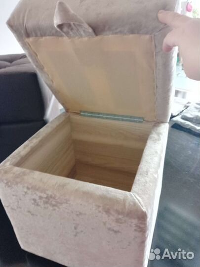 Банкетка, пуфик в прихожую