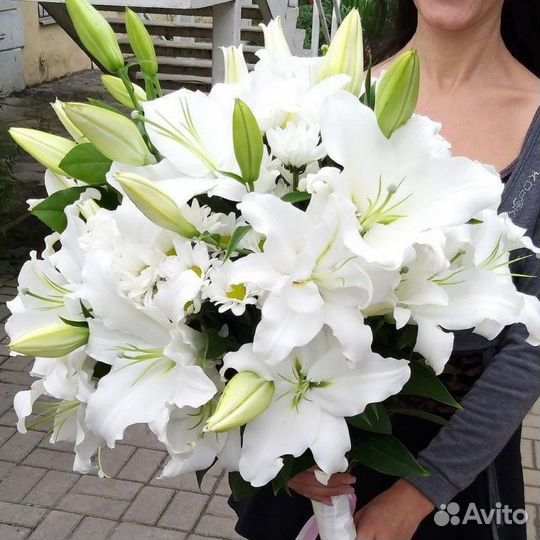 Букеты из лилий