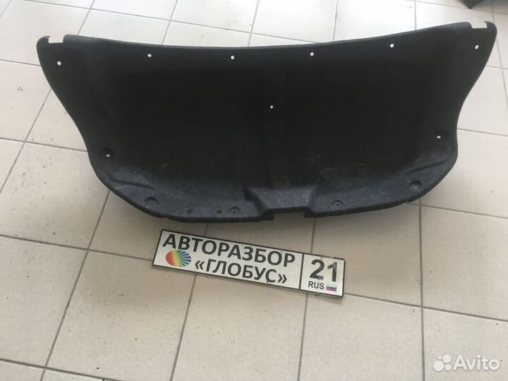 Обшивка крышки багажника Тойота Камри Toyota Camry