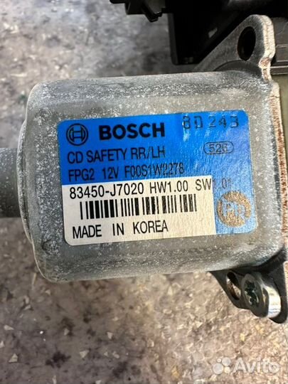 Моторчик стеклоподъёмника задний левый Kia Ceed 3