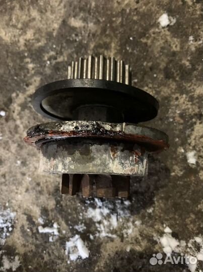 Помпа Daewoo Nexia 1,5. 16кл