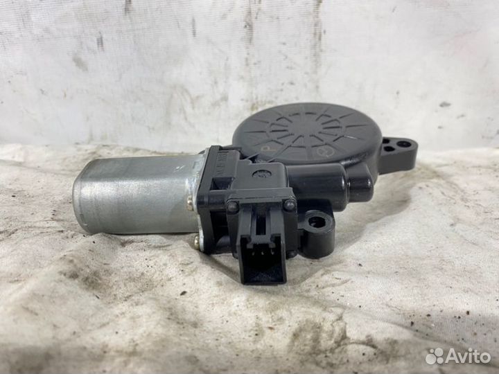 Моторчик стеклоподъемника передний правый Mazda