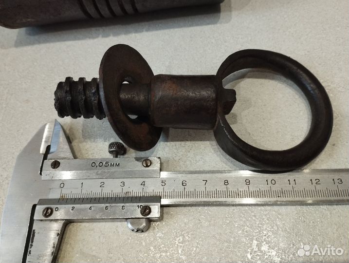 Большой старинный кованный амбарный замок