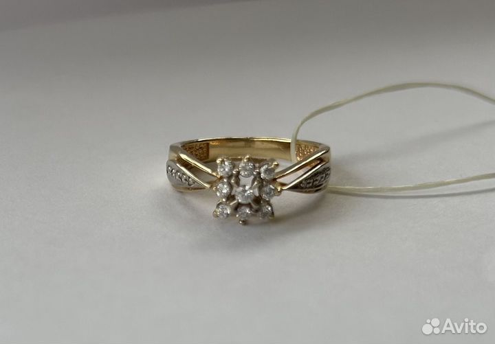 Золотое кольцо с бриллиантами