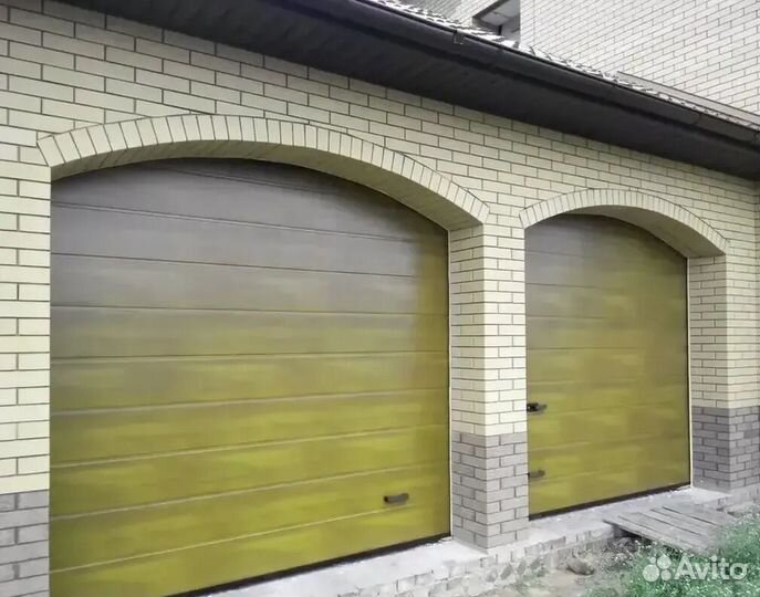 Секционные ворота под ключ