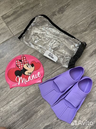 Ласты и шапочка для плавания