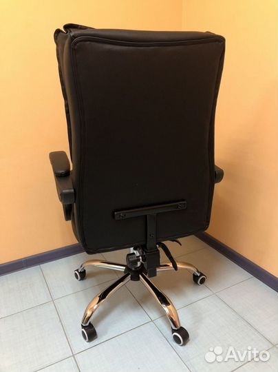 Компьютерное кресло Boss с функцией массажа