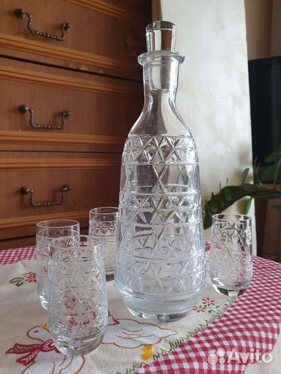 Графин хрустальный