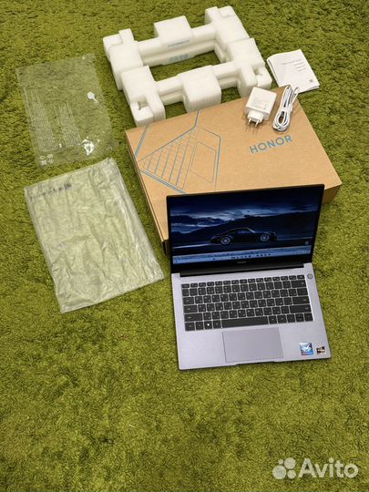 Заряженный Honor MagicBook