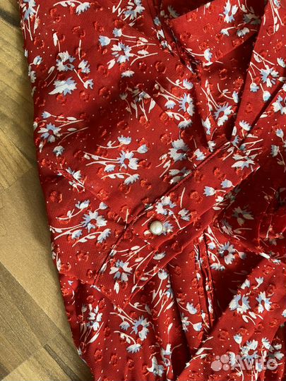 Красное платье