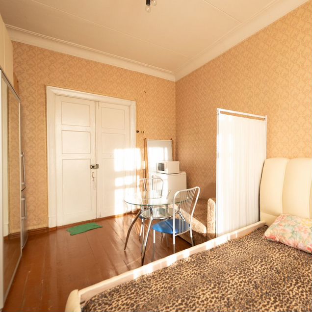 Комната 16 м² в 4-к., 2/5 эт.