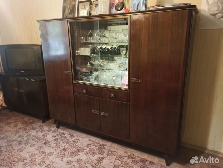 Антикварный мебельный гарнитур Хельга (ГДР) для ст