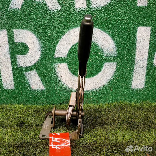 Рычаг стояночного тормоза Ford Focus 2