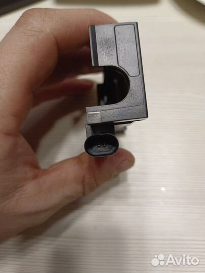 Концевик капота Mercedes-Benz A2048704450