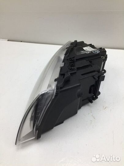 Фара правая Audi A8 2 (D3)