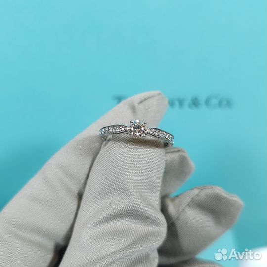 Кольцо Tiffany & Co 0.26 Ct оригинал