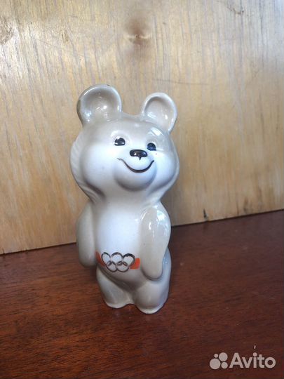 Олимпийский мишка 1980 фарфор