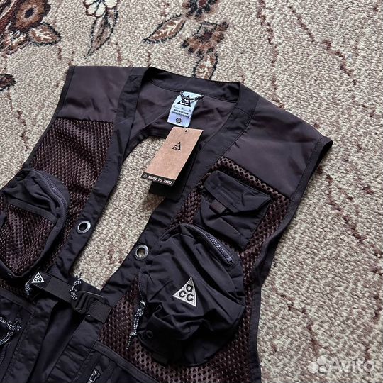 Жилетка Nike ACG Buttles Vest Light Оригинал