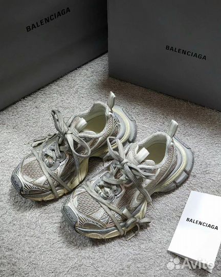 Кроссовки balenciaga 3xl worn-OUT light beige