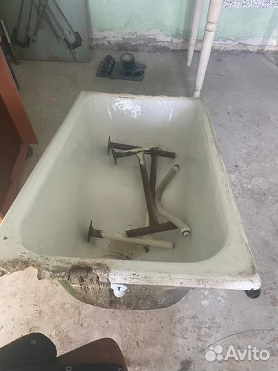 Ванна чугунная