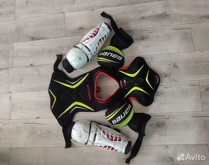 Нагрудник хоккейный bauer