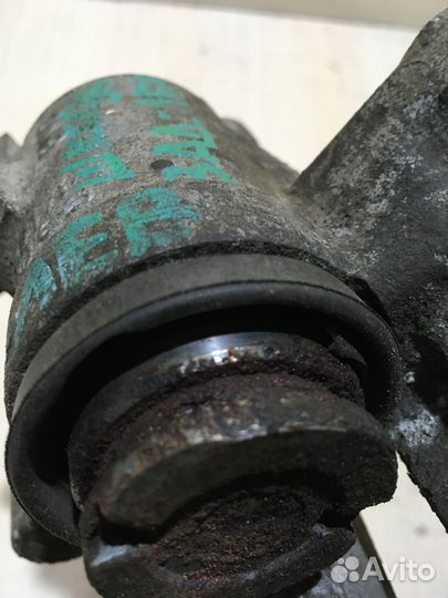 Суппорт задний левый Шкода Октавия A5