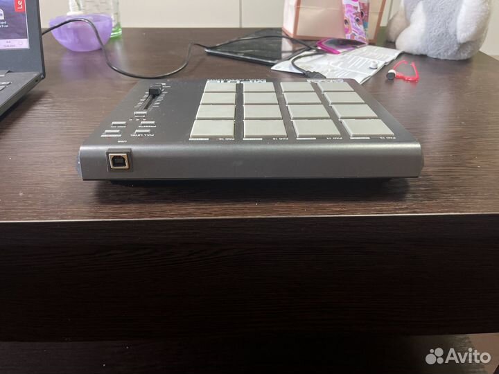 Akai mpd 18 миди-контроллер