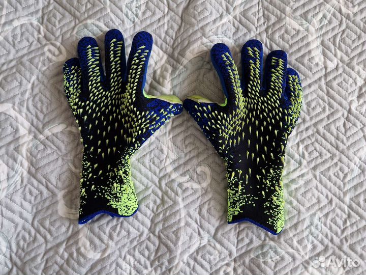 Перчатки adidas predator