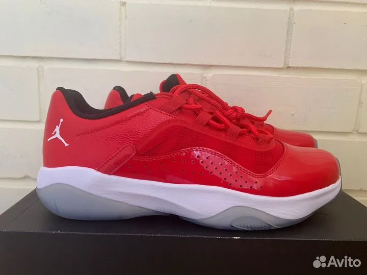 Кроссовки Air Jordan 11 Low 'University Red' Ориг