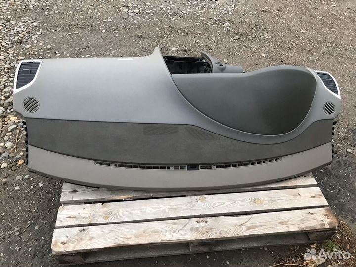 Торпедо панель приборная Audi Q7 2006