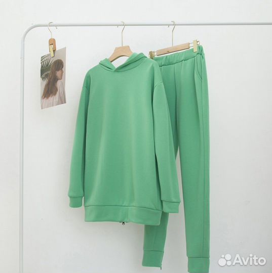 Спортивный костюм новый