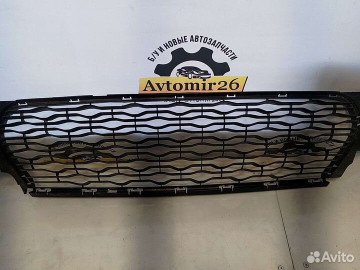 Решетка радиатора Renault Duster 2
