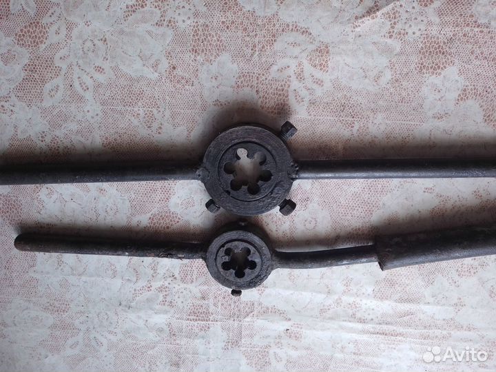 Плашки и клуппы cccр для нарезки резьбы