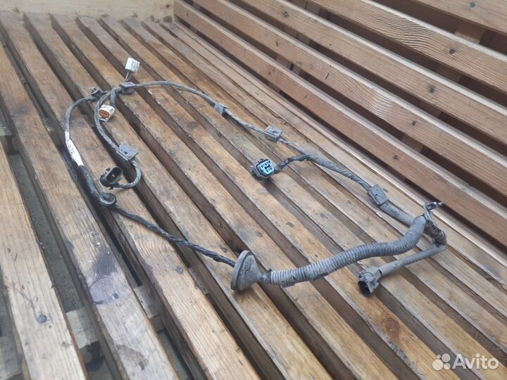 Проводка топливного бака Mitsubishi Outlander CU2W