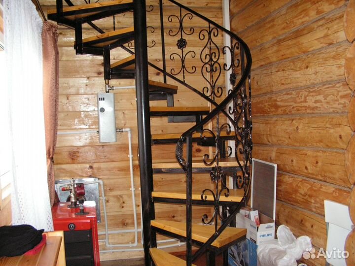 Лестница металлическая в дом