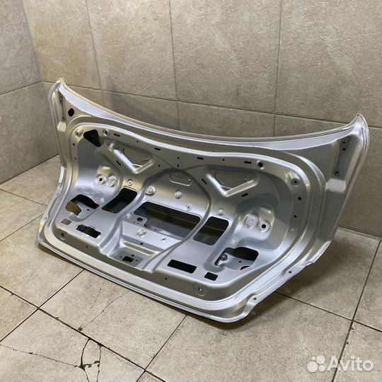 Крышка багажника Infiniti M M25 M37 M56 Y51