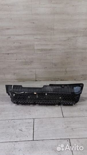 Накладка порога двери передняя левая Mercedes