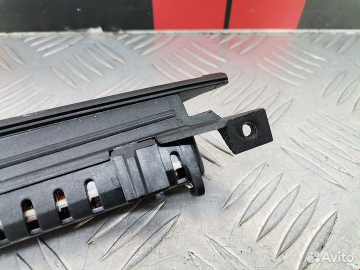 Стоп-сигнал Volkswagen Golf 4 2001 1121559