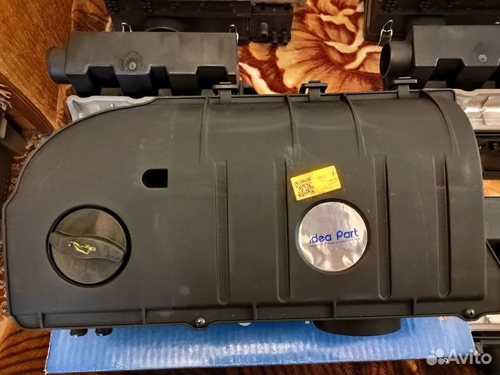 Продаю клапанную крышку на саманд(samand) 1,8