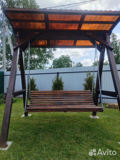 Садовые качели из дерева