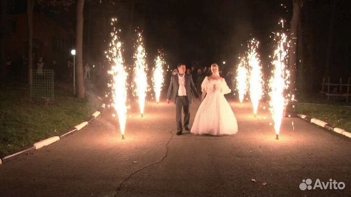 Тяжелый дым, холодные фонтаны, горящие сердца