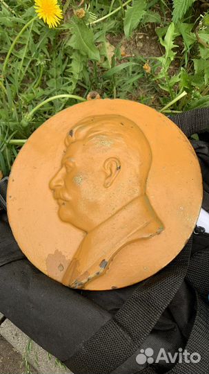 Барельеф Сталин СССР чугун