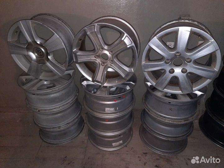 Комплект оригинальных дисков R17 на Фольксваген