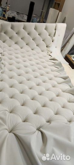 Каретная стяжка, обивщик