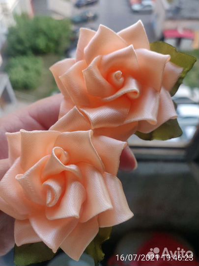 Резиночки в технике канзаши